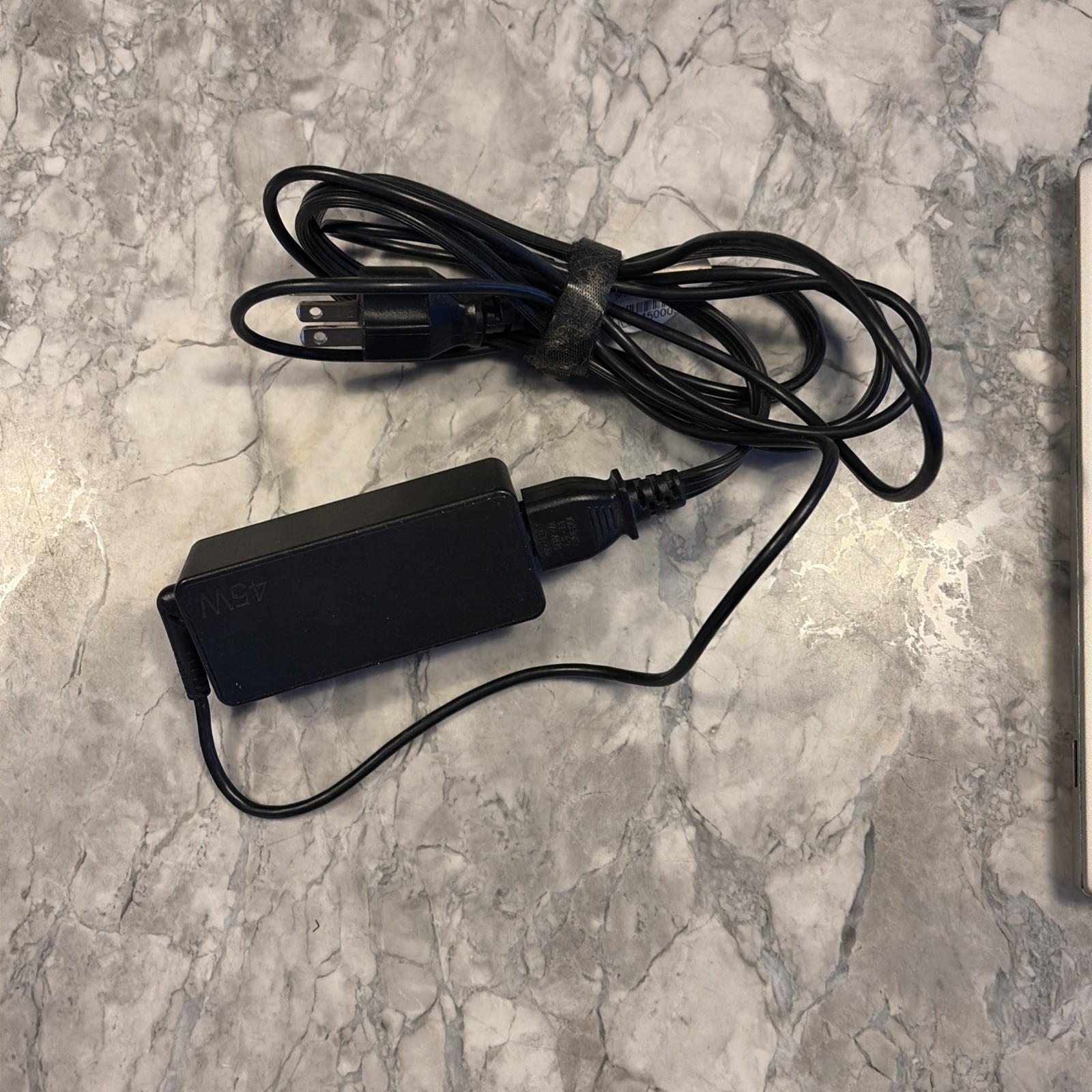 Lenovo Yoga 720-13IKB 13” with Charging Cord. No SSD/HD/OS And No Touch Screen