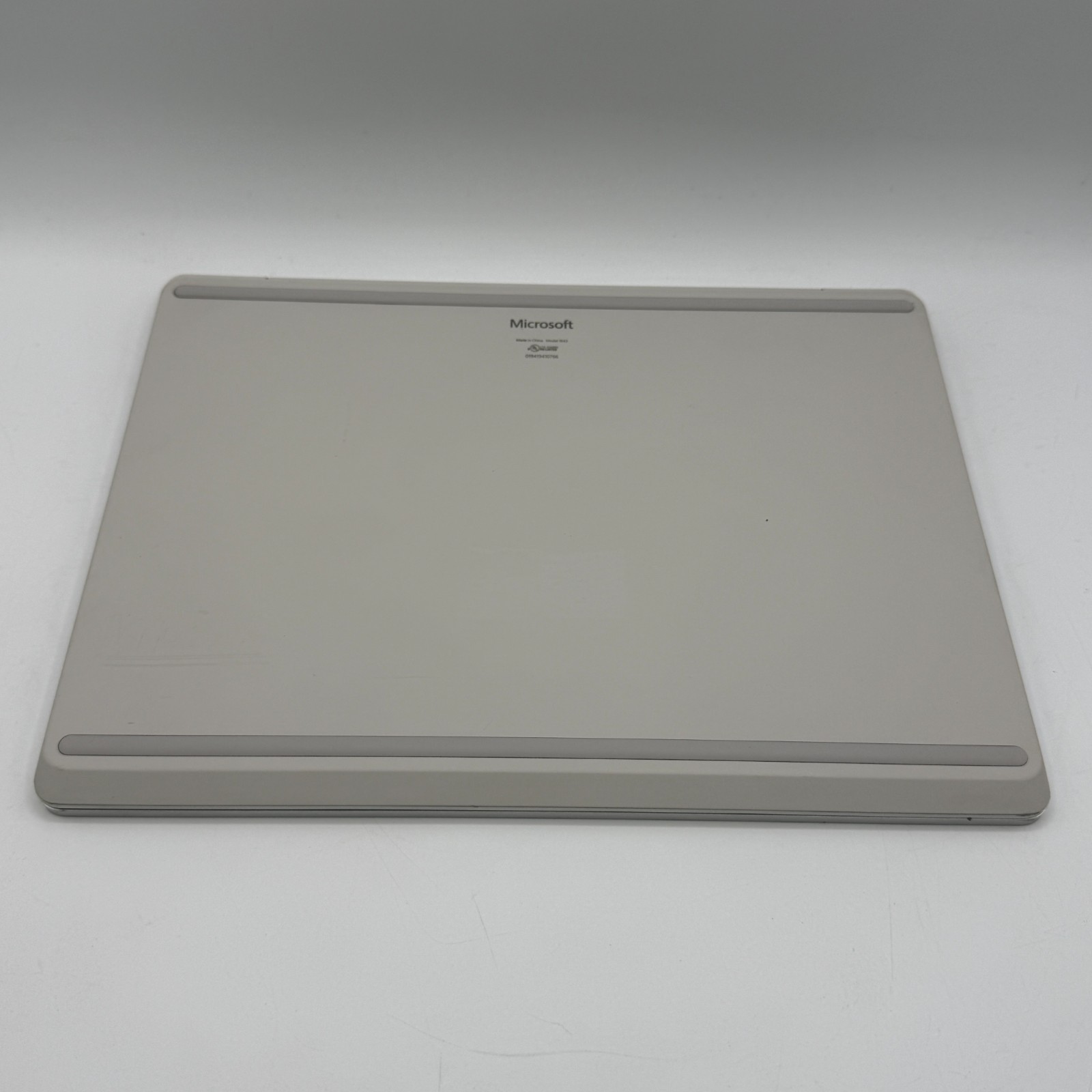 Microsoft Surface Laptop Go 1943 12.4″ i5-1035G 1 1.0GHz 4GB RAM 64GB SSD
