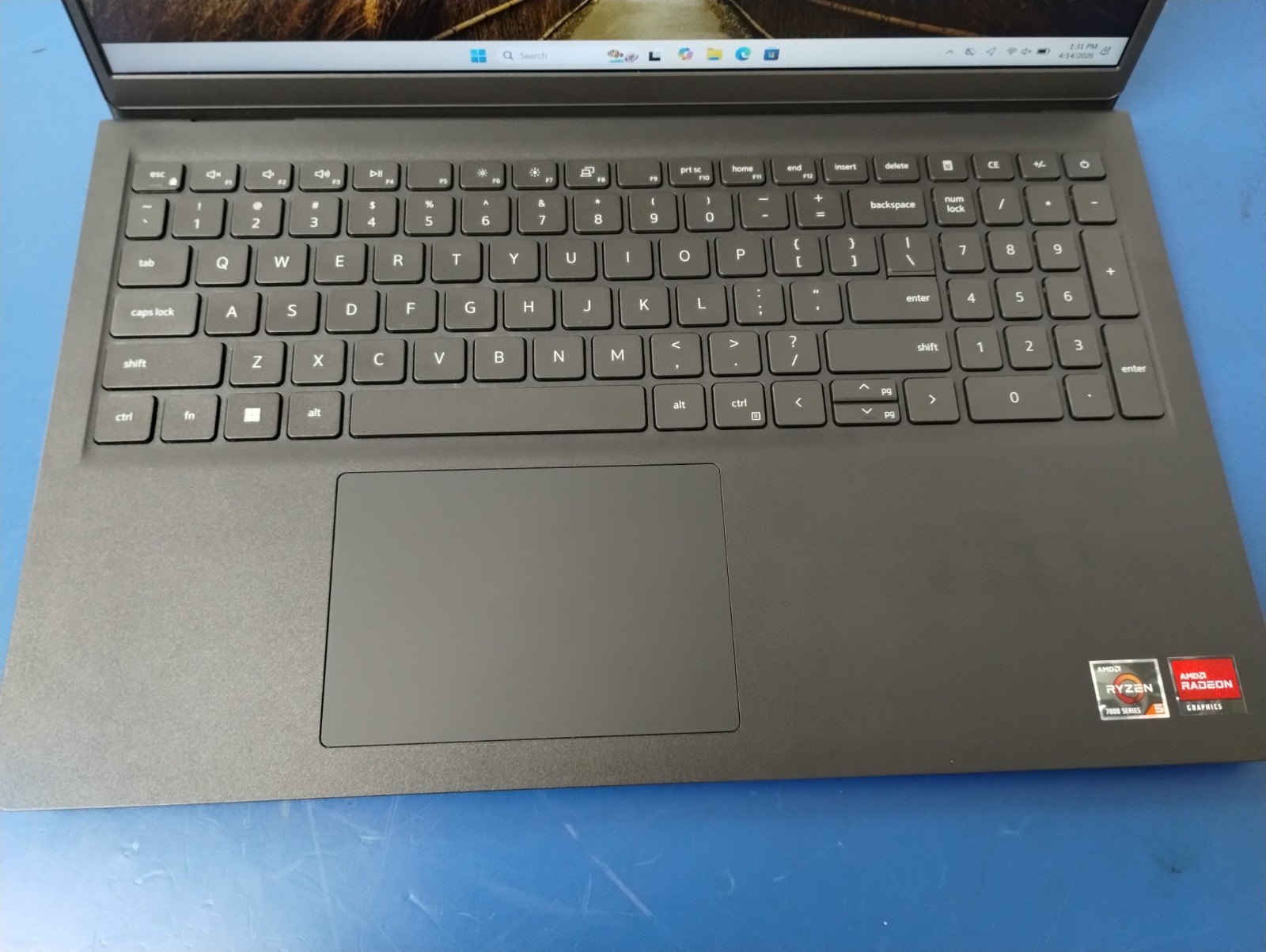 DELL 15 DC15255 HV1N4, AMD Ryzen 5 7530U, 2.00 GHz, 8 GB RAM, 1 TB NVMe SSD