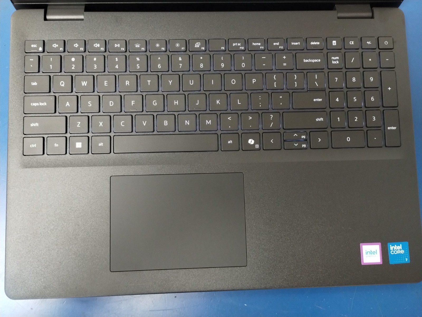 DELL 16 DC16250 MRYT3, Intel Core 7-150U, 1.80 GHz, 16 GB RAM, 1 TB NVMe