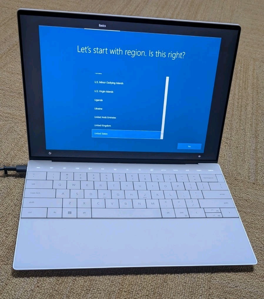 BUNDLE ⭐ SALE ⭐ Dell XPS 9320 13.4″ Intel i7 16GB RAM 500GB SSD LAPTOP Computer