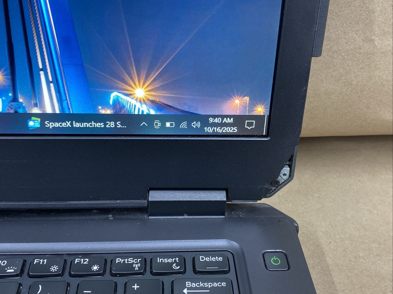Dell Latitude 5414 – 14″ 1920×1080 – i5-6300U – 8GB – 256GB SSD – Win 10 Pro