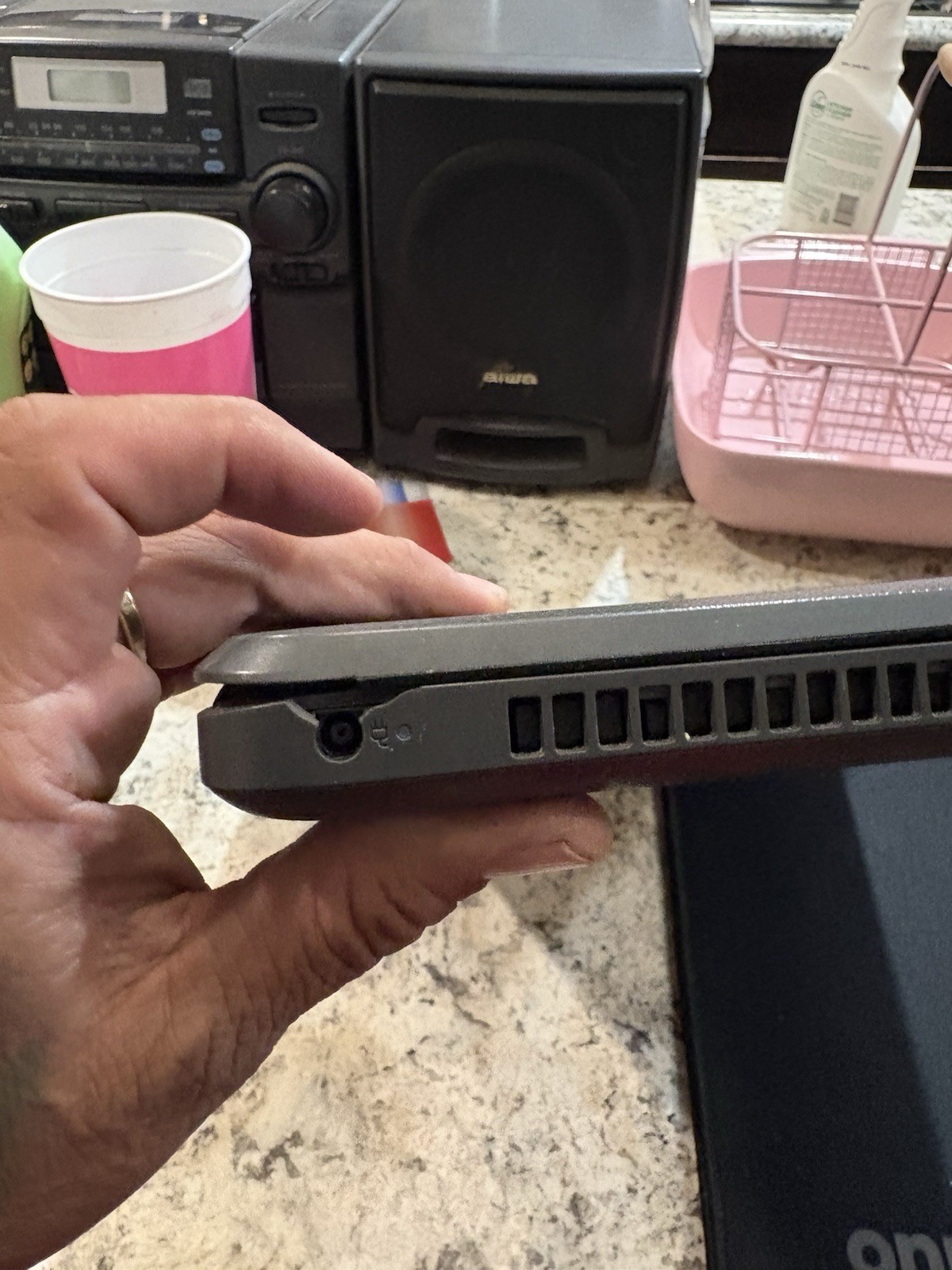 hp 3168ngw laptop For Parts Or Repair