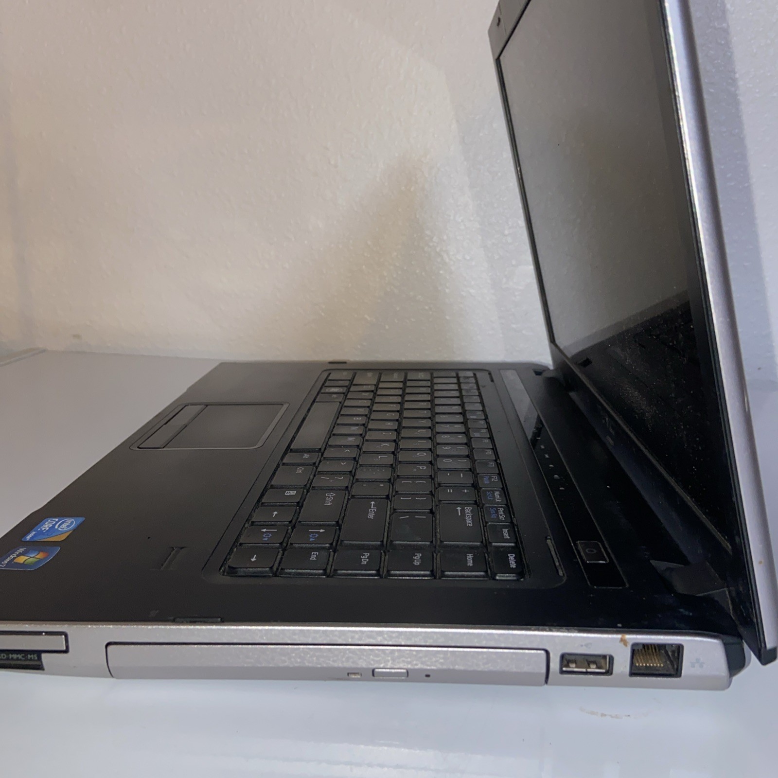 Dell Vostro 3500 15.6″ Laptop Intel i3 M370 2.4Ghz 2GB Ram NO HDD/NO BATTERY