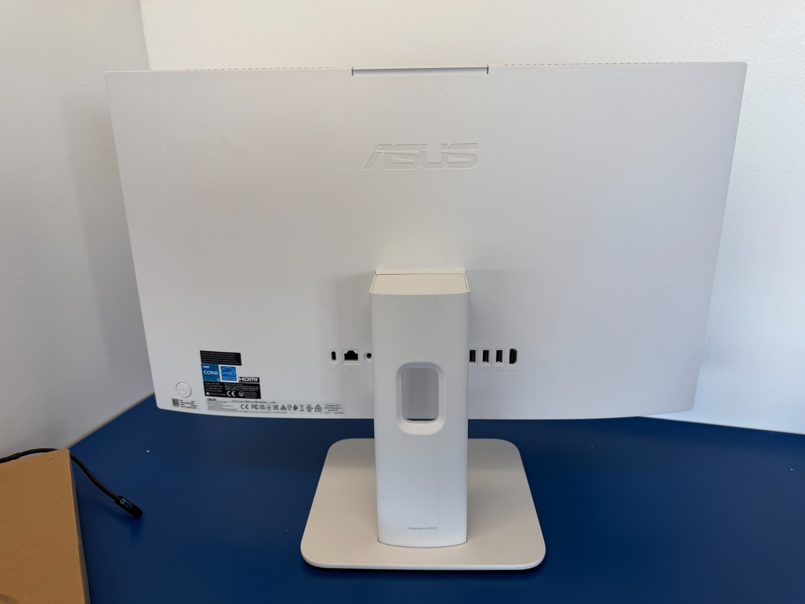 ASUS V400 AiO 24″ All-in-One PC Intel Core i3-1315U 16GB DDR5 512GB SSD V440VAK