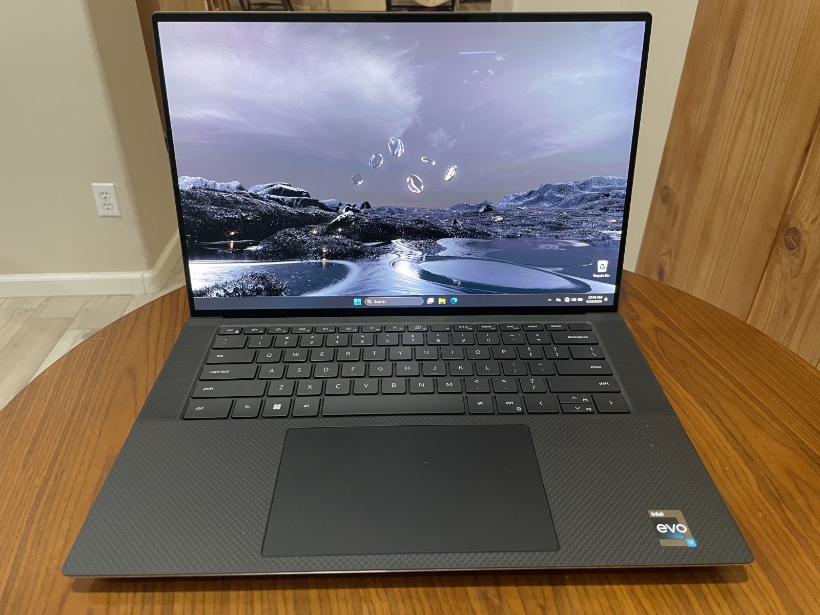 Dell XPS 15 9530 3.5K OLED Touch i7-13700H 32GB 1TB SSD RTX 4050 – 98% Battery