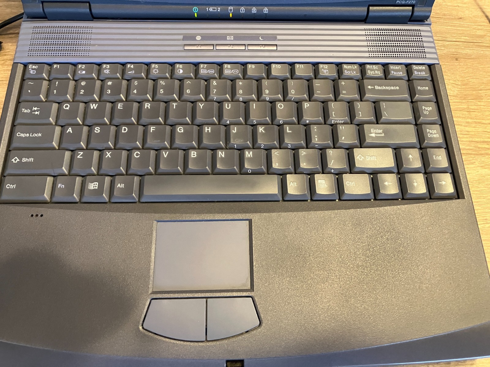 Sony VAIO PCG-F270 Notebook VINTAGE – Pentium II 333, 192Mb Ram, WiFi – WORKS!!!