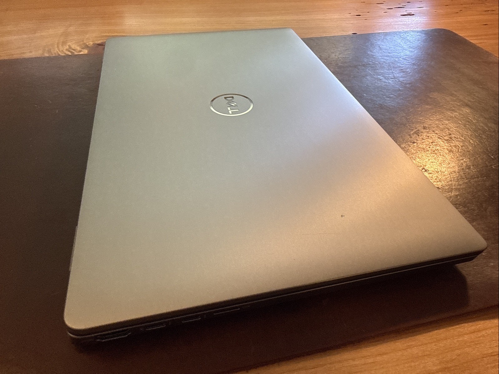 Dell Latitude 9520 15.6in FHD – Intel i7-1185G7 – 32GB RAM 256GB SSD – NEW BATT
