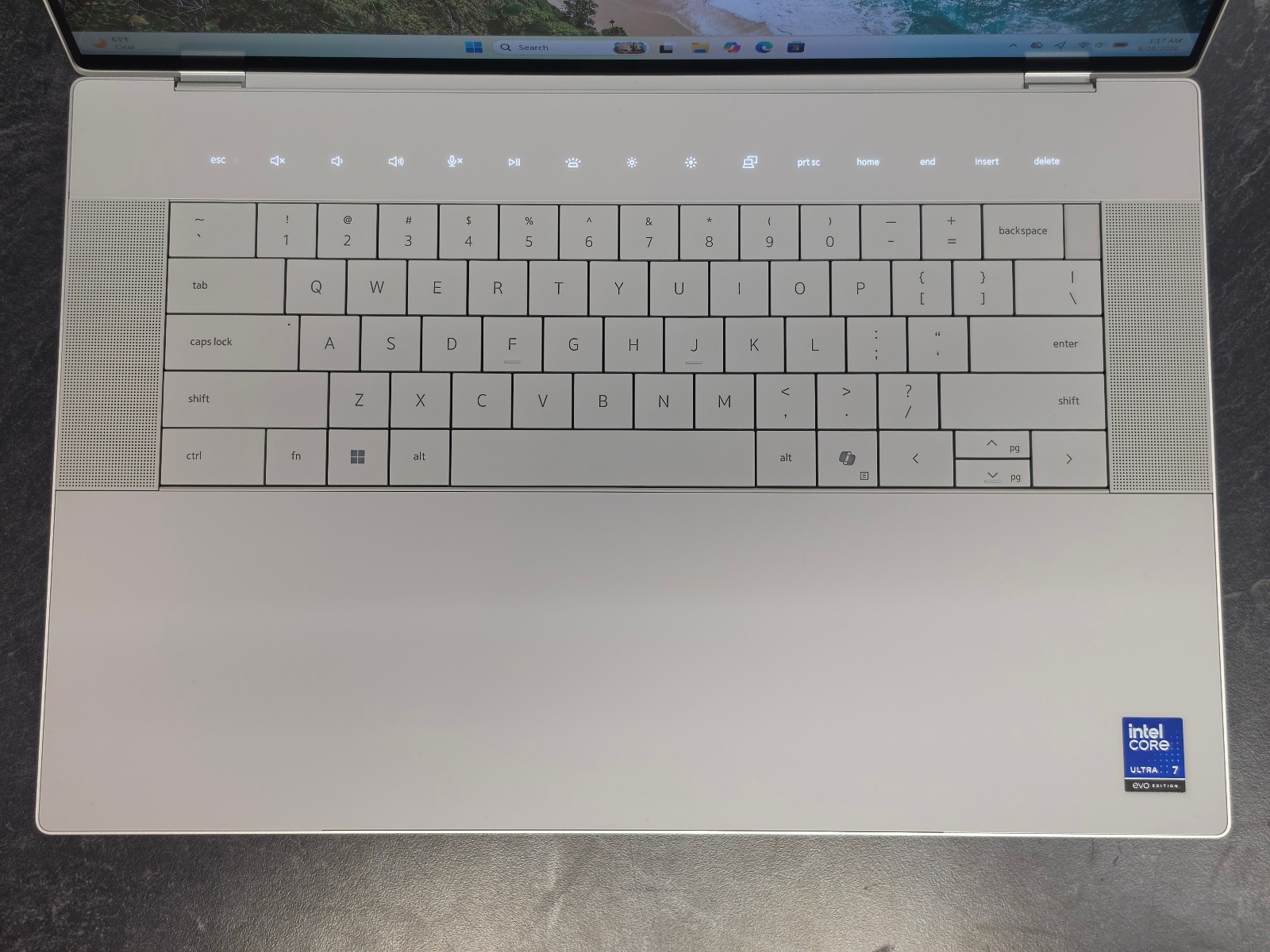 Dell XPS 16 Premium DA16250 4K OLED Touch Ultra 7 255H 32GB RAM 1TB SSD RTX 5050