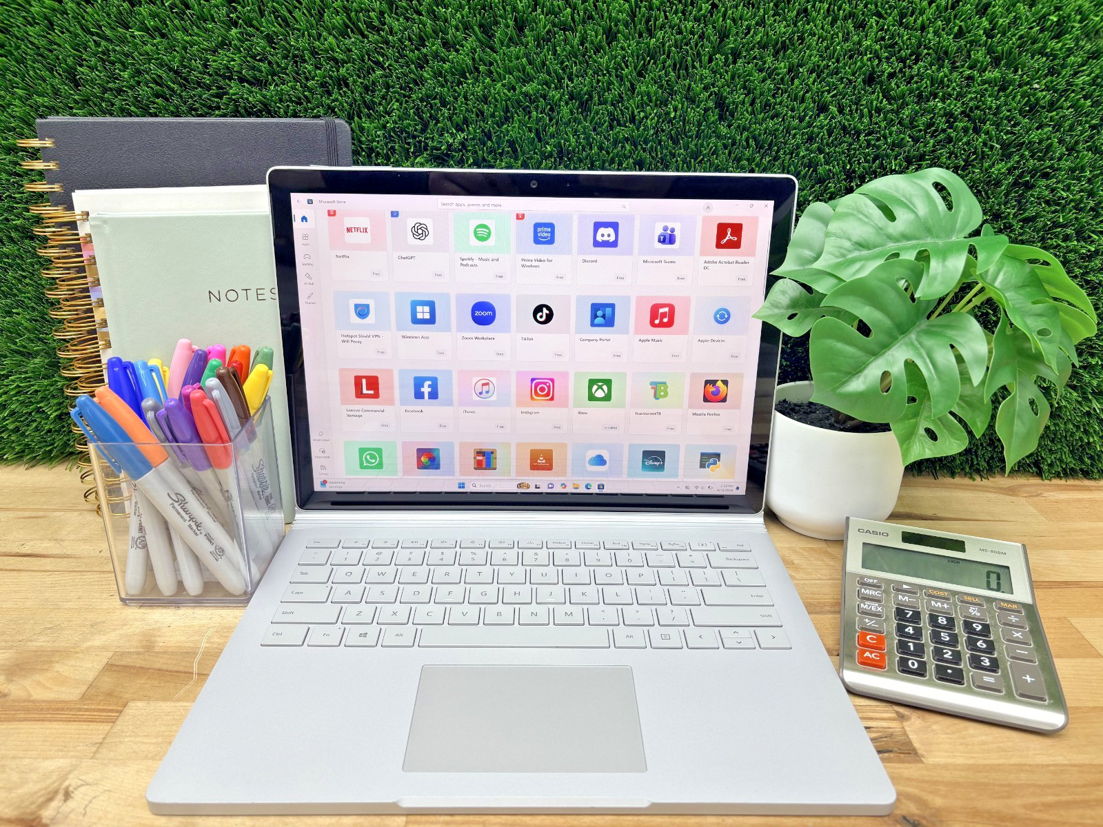 Microsoft Surface Book 2 Intel i7-8th Gen 1.90GHz 16GB RAM 512GB SSD Win 11 Pro*