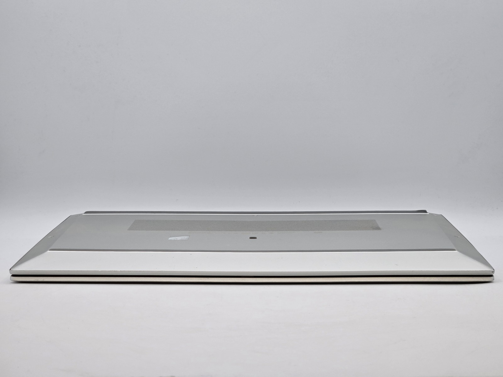HP EliteBook 855 G8 15″ FHD Touch RYZEN 7 PRO 5850U 512GB 16GB W11P AMD IRCam
