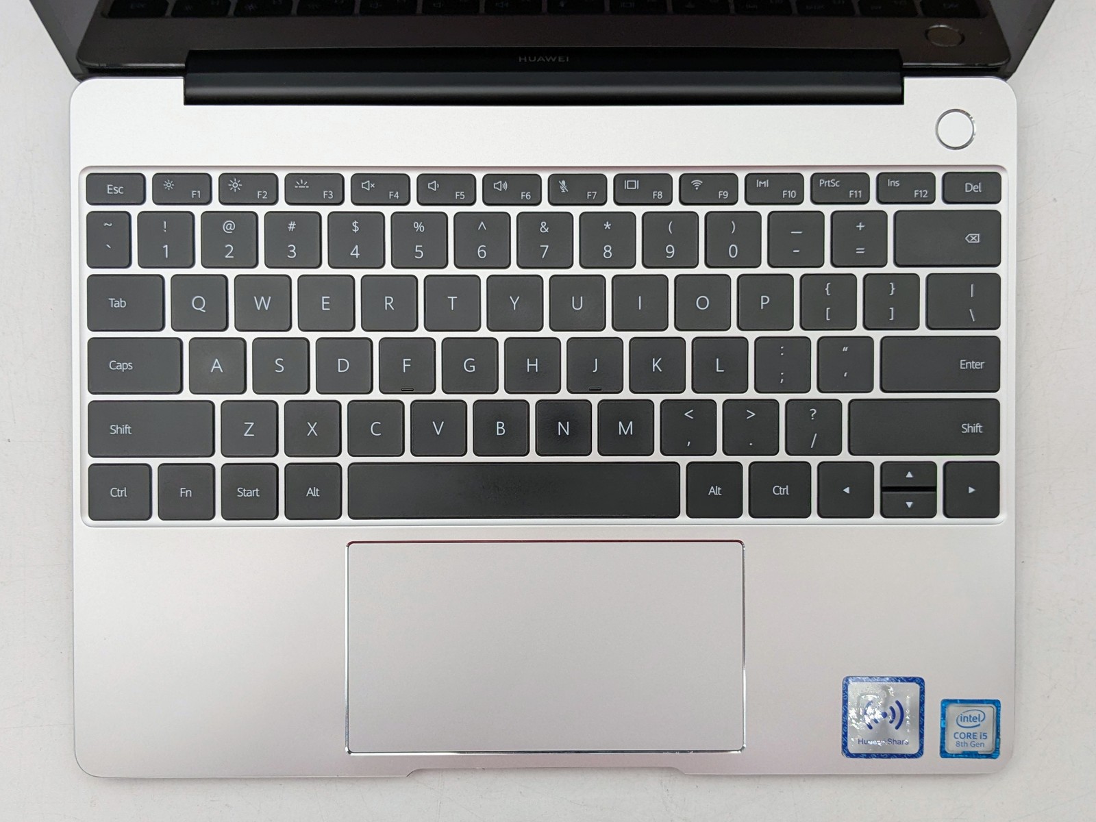 Matebook 13 WRT-W9 13″ 2160 x 1440 I5-8265U 512GB SSD 8GB W11 MX250 *READ*
