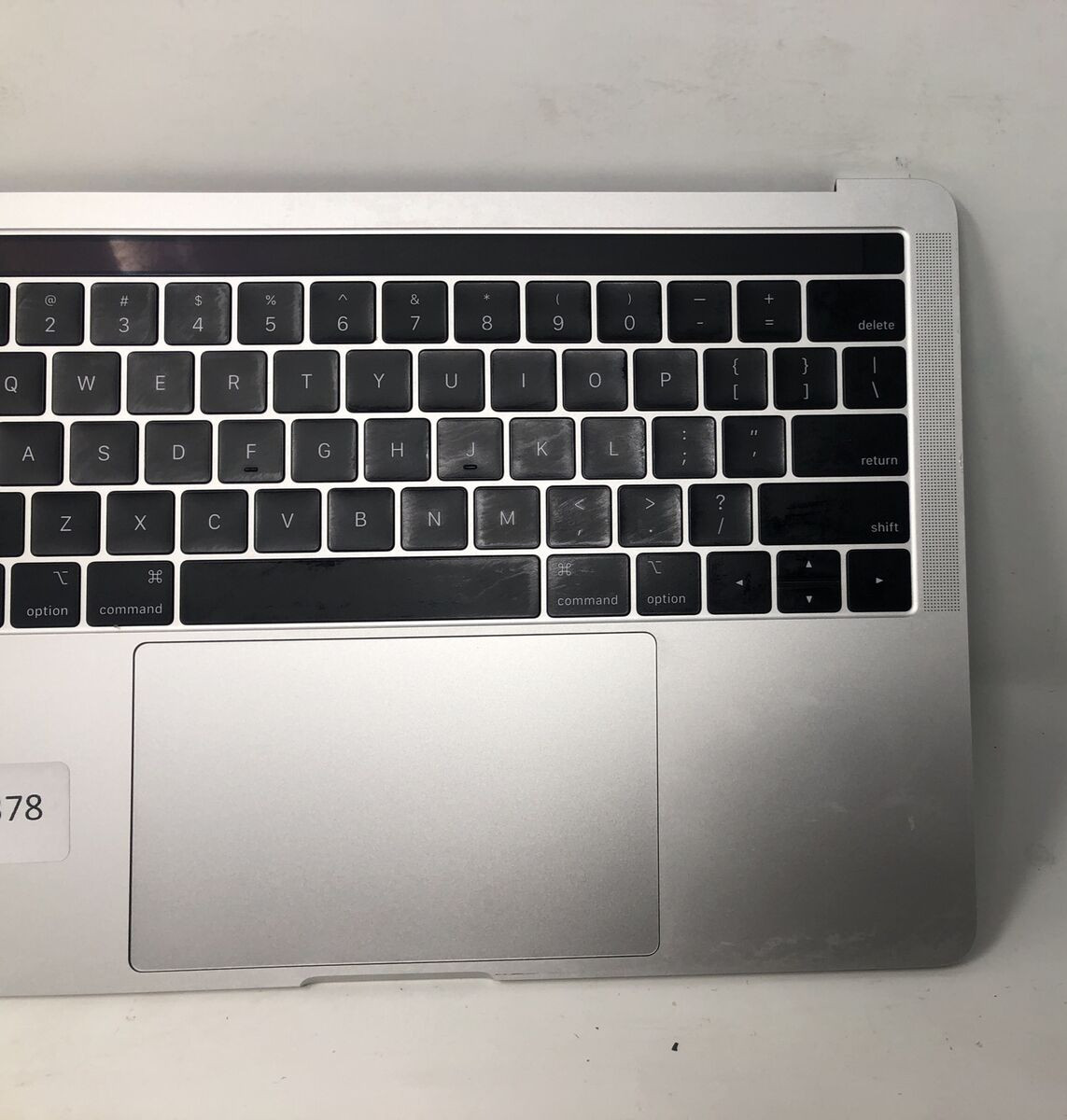 MacBook Pro A1989 Keyboard and Bottom Cover – Apple