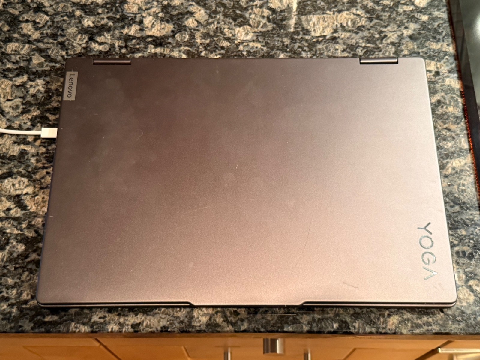 Lenovo Yoga 7 2-in-1 16IML9 16″ Ultra 7 16GB 1TB SSD Windows 11 Home