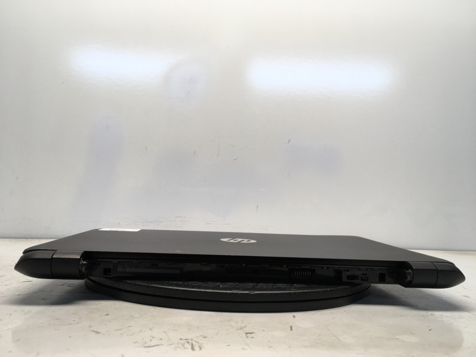 HP 15-F387WM AMD A8-7410 2200MHz 4 GB NO HDD