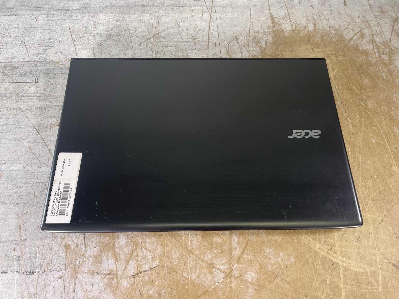 ACER ASPIRE E5-576-392H i3-8130U @ 2.20GHz, 8GB RAM, NO HDD/OS