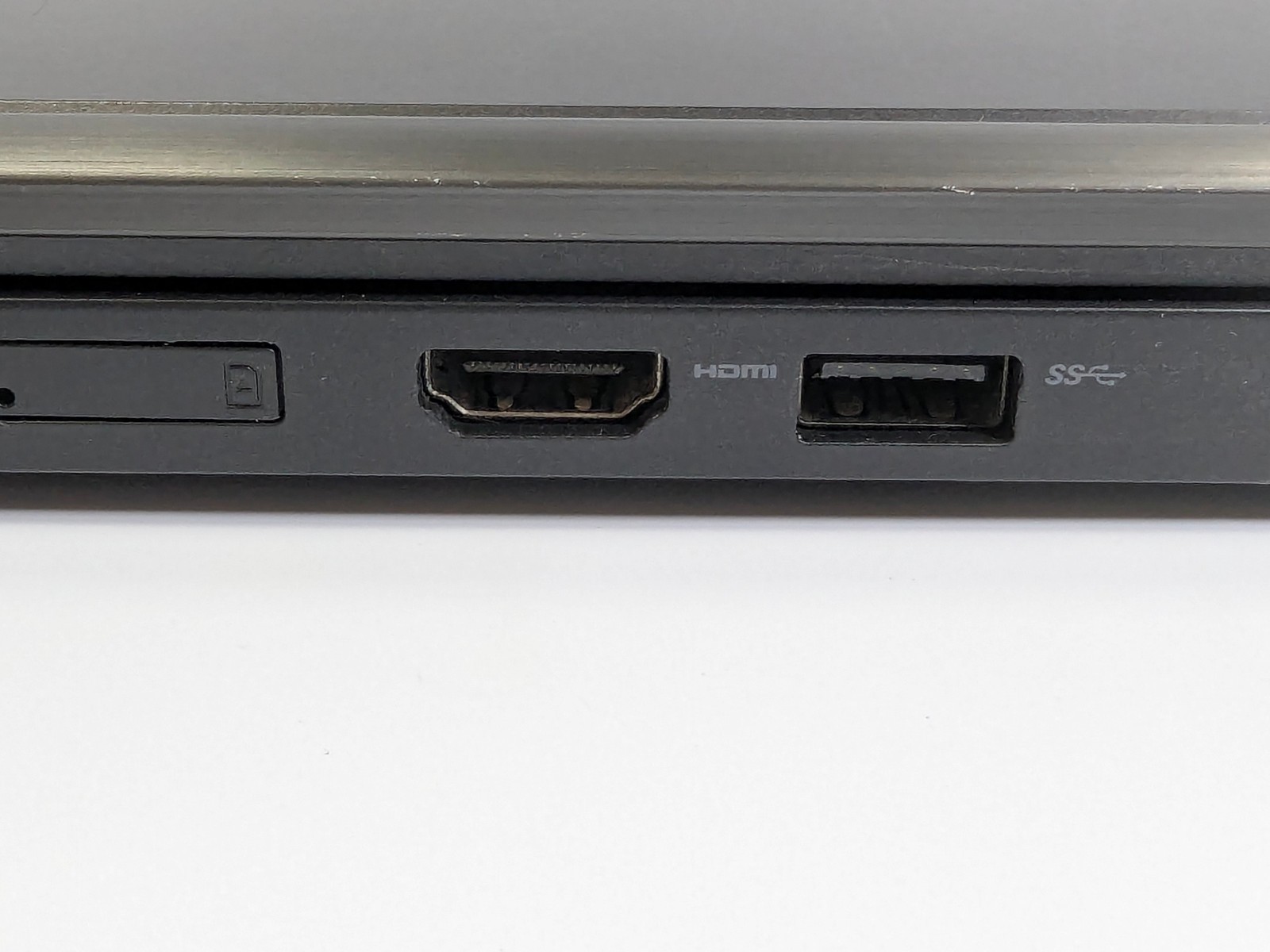 Dell Latitude 5480 i5-7300U 2.60GHz 16GB RAM 256GB SSD with Windows 11 Pro