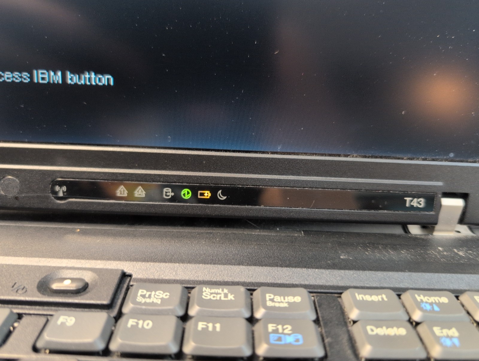🔥 Lenovo Thinkpad T43 14″ Laptop Pentium M 1.73GHz/ 1.5GB RAM (NO HDD/CADDY)-
