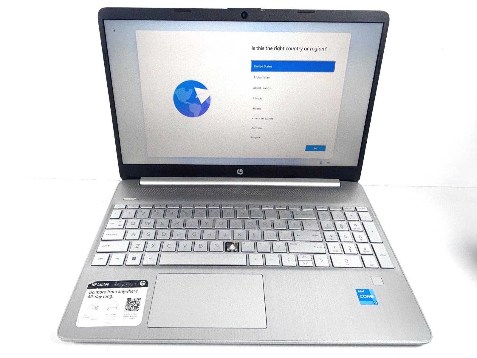 HP 15-dy2713st – 15.6″ FHD, 2.0GHz i3, 8GB RAM, 256GB SSD, Windows 11
