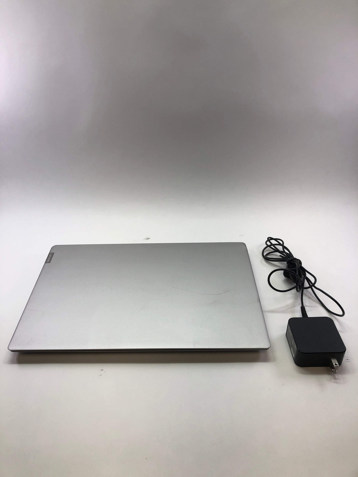 Lenovo IdeaPad 330s 81FB 15.6″ Ryzen 5 2500U 2.0GHz 8GB RAM 250GB SSD
