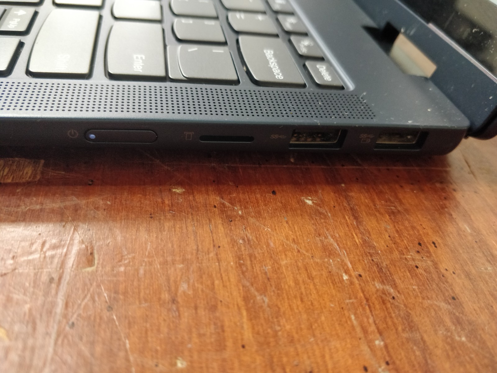 Lenovo Ideapad 5 14AHP9 AMD Ryzen 5 8645HS@2.10GHz 8 GB RAM NO DRIVE PARTS 9080