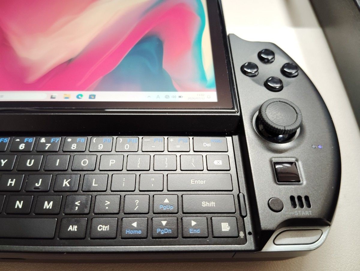 GPD WIN 4 Handheld Gaming PC Ryzen 7 6800U 16GB RAM 1TB SSD