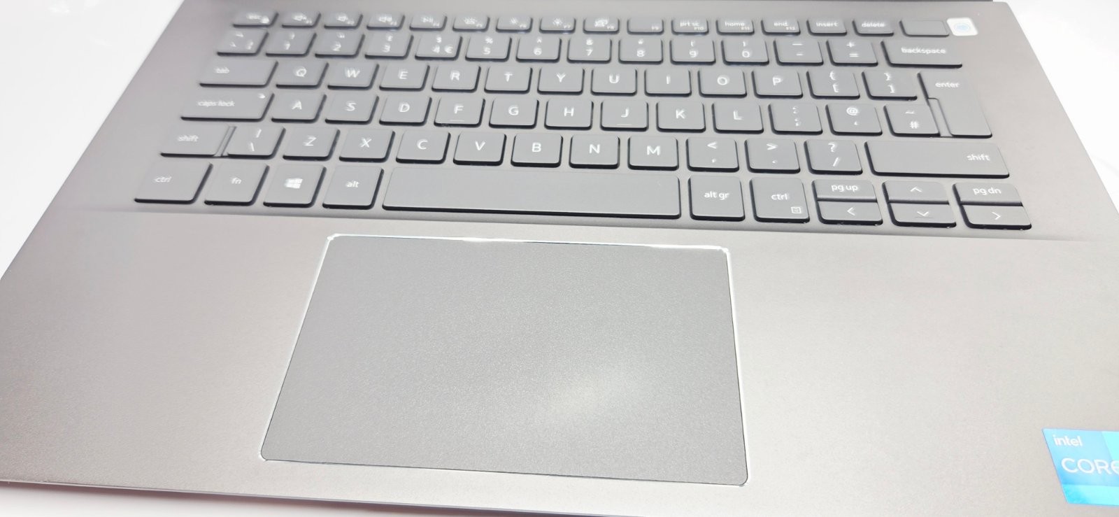 D​ell Vostro 5402 Laptop Core i5-1135G7 8GB 256GB SSD Windows 11 Pro
