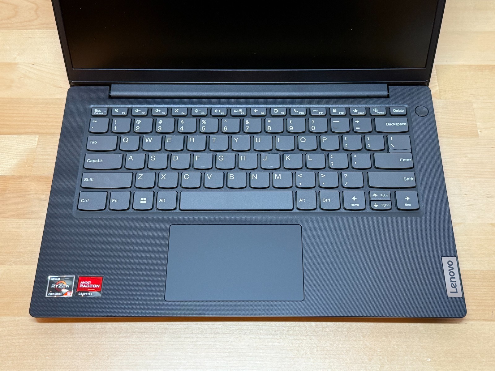 Lenovo V14 G4 AMN 14″ Ryzen 5 7520U 8GB 256GB 82YT010EUS