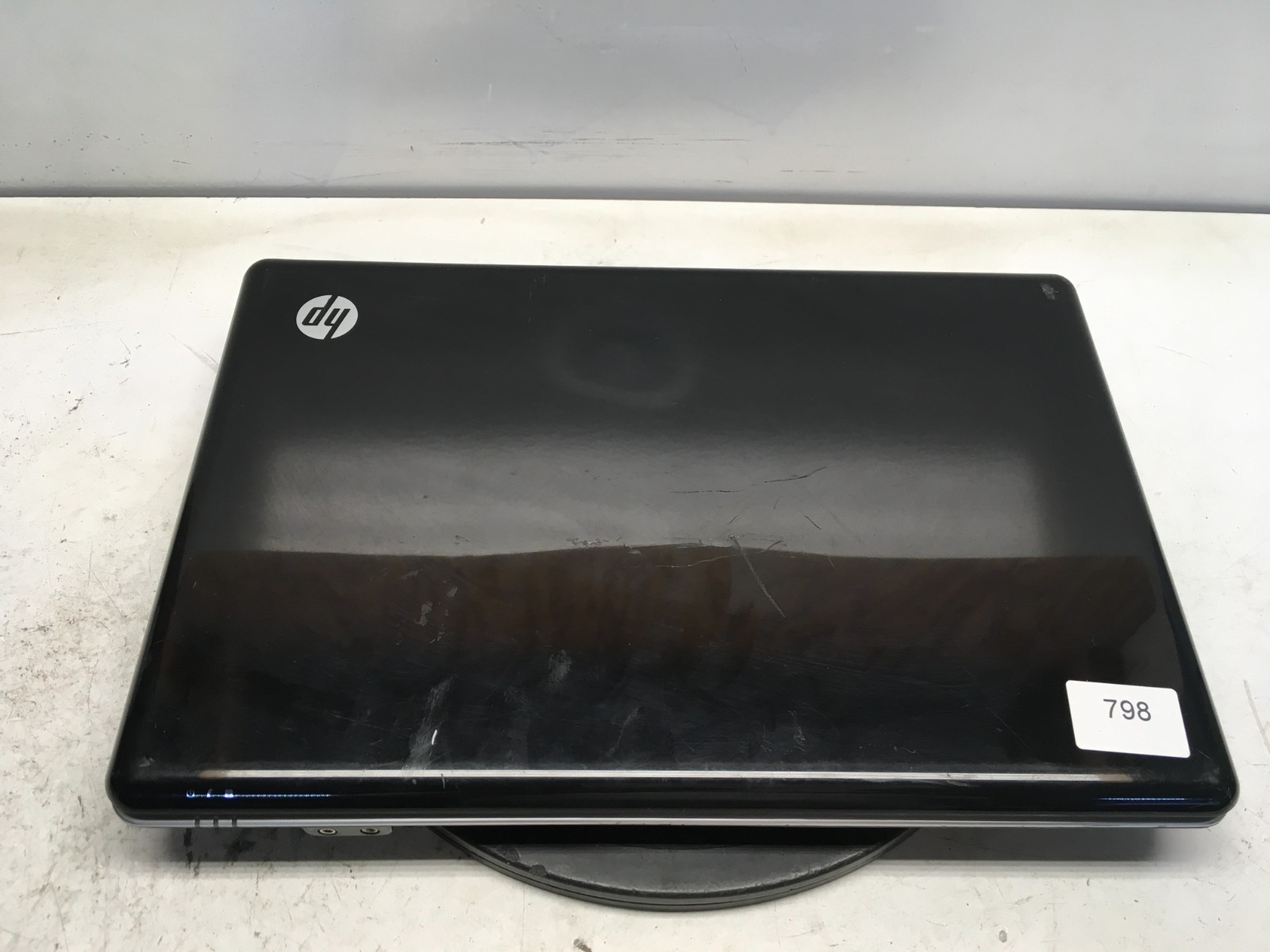 HP G61-429WM AMD Sempron M120 2100MHz 2 GB NO HDD/Battery