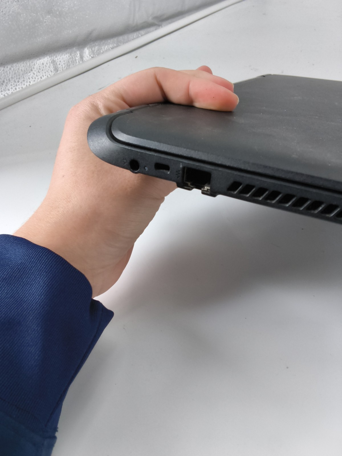 HP 15 Notebook PC | AMD A6-5200 Radeon HD Graphics | 4 GB Ram | 440 GB See Desc!