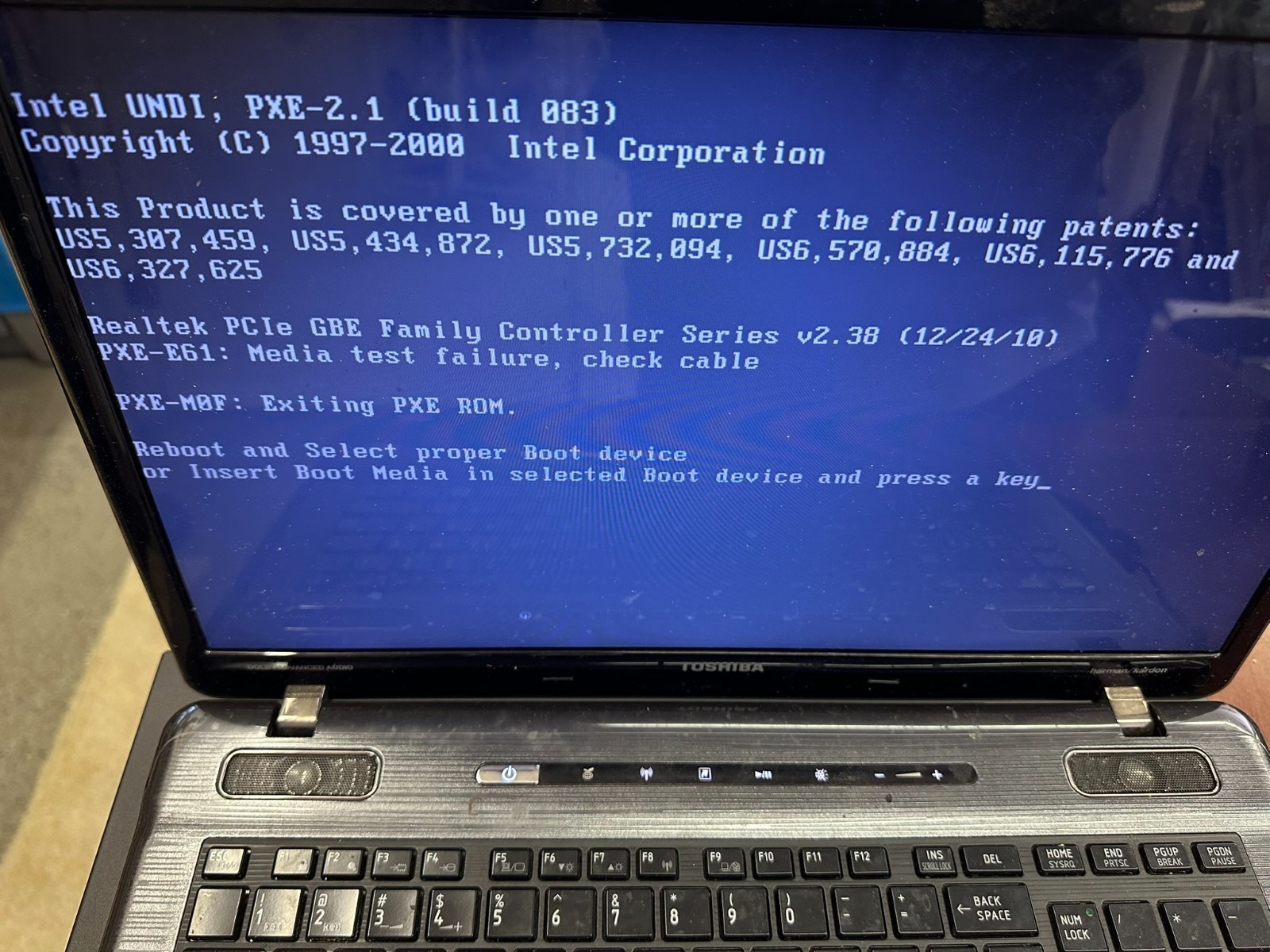 Toshiba Satellite P775-S7370 Laptop – Intel Core i7-2670QM, 8GB RAM, NO HDD