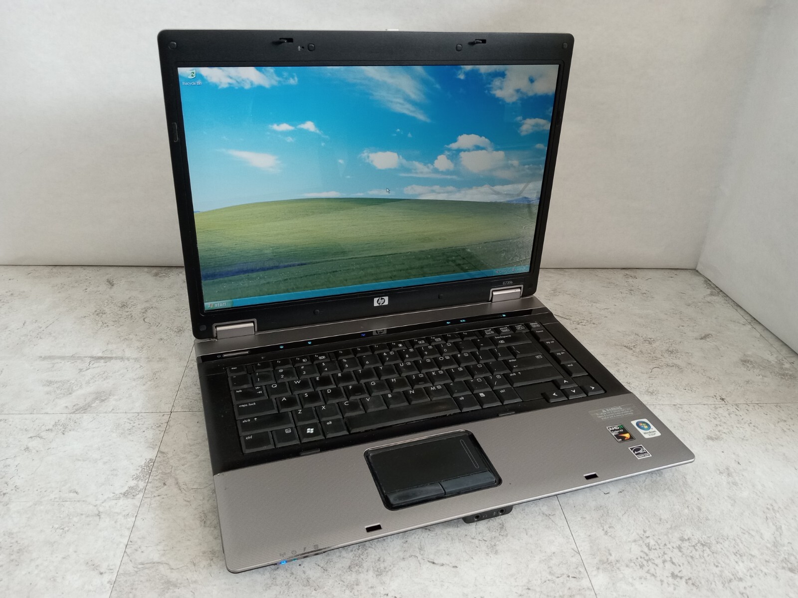 HP Compaq 6735b 15″ Laptop AMD CPU 4GB RAM 120GB HDD Windows XP – READ -RR
