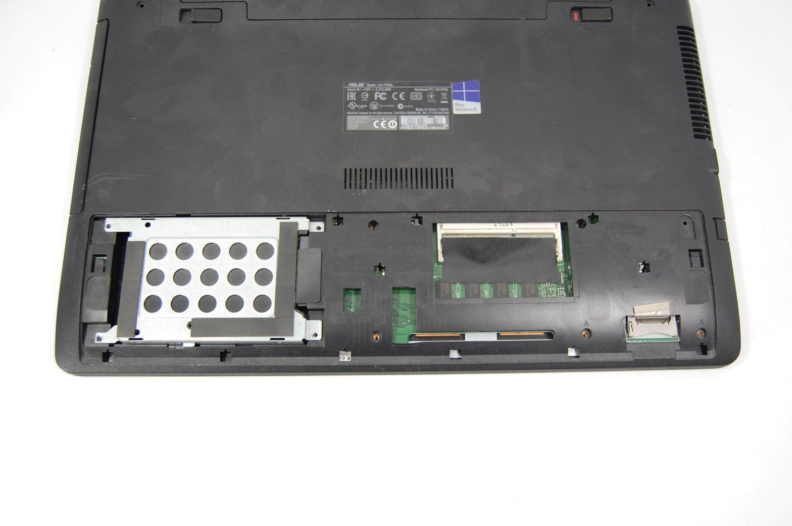*Read ASUS P550LAV-XB31 15.6″ Core i3-4030U @ 1.90GHz (No Power, HDD, or RAM)
