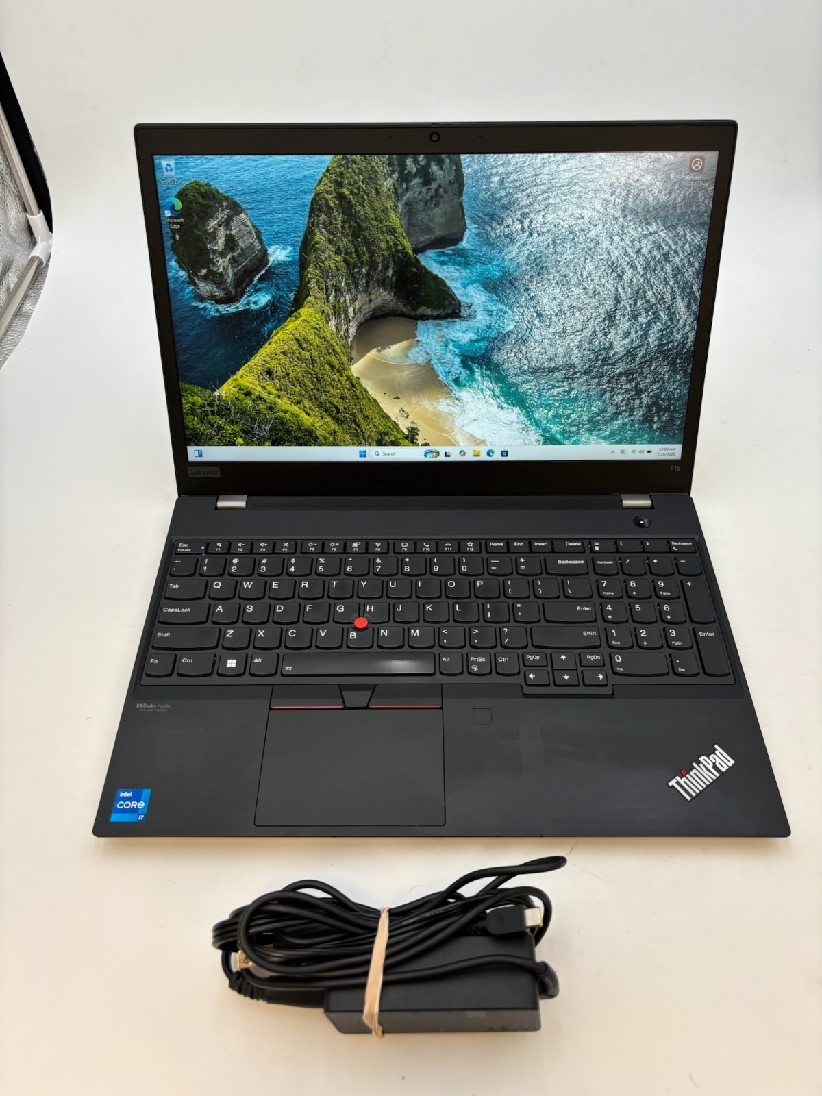 Lenovo T15 Gen 2 15.6″ 512 GB SSD 16 GB RAM i7-1165G7 Windows 11 Pro