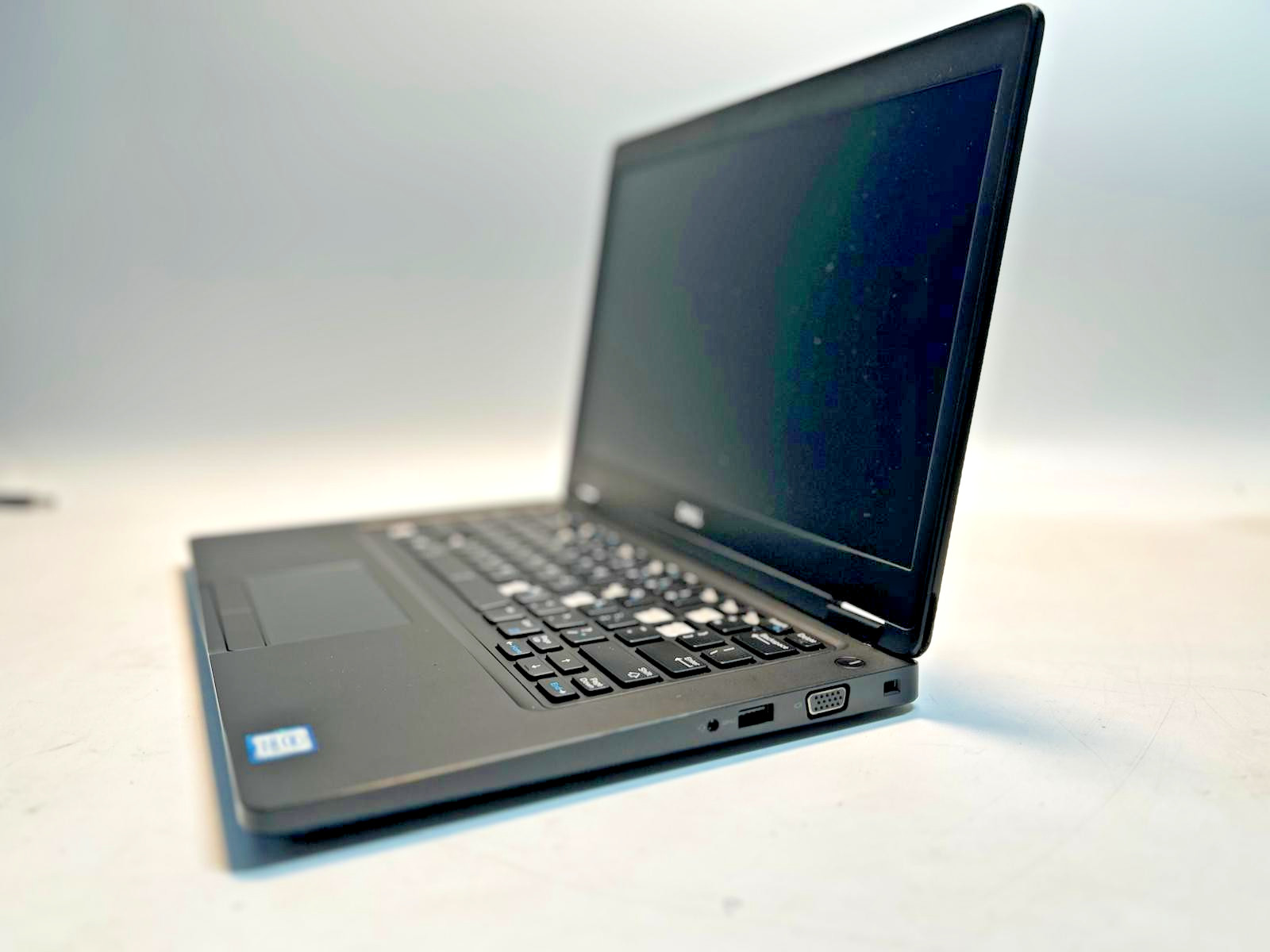 Dell Latitude 5491 14″ (NO Drive, Intel i5-8300H, 2.30GHz, NO Memory) Laptop…