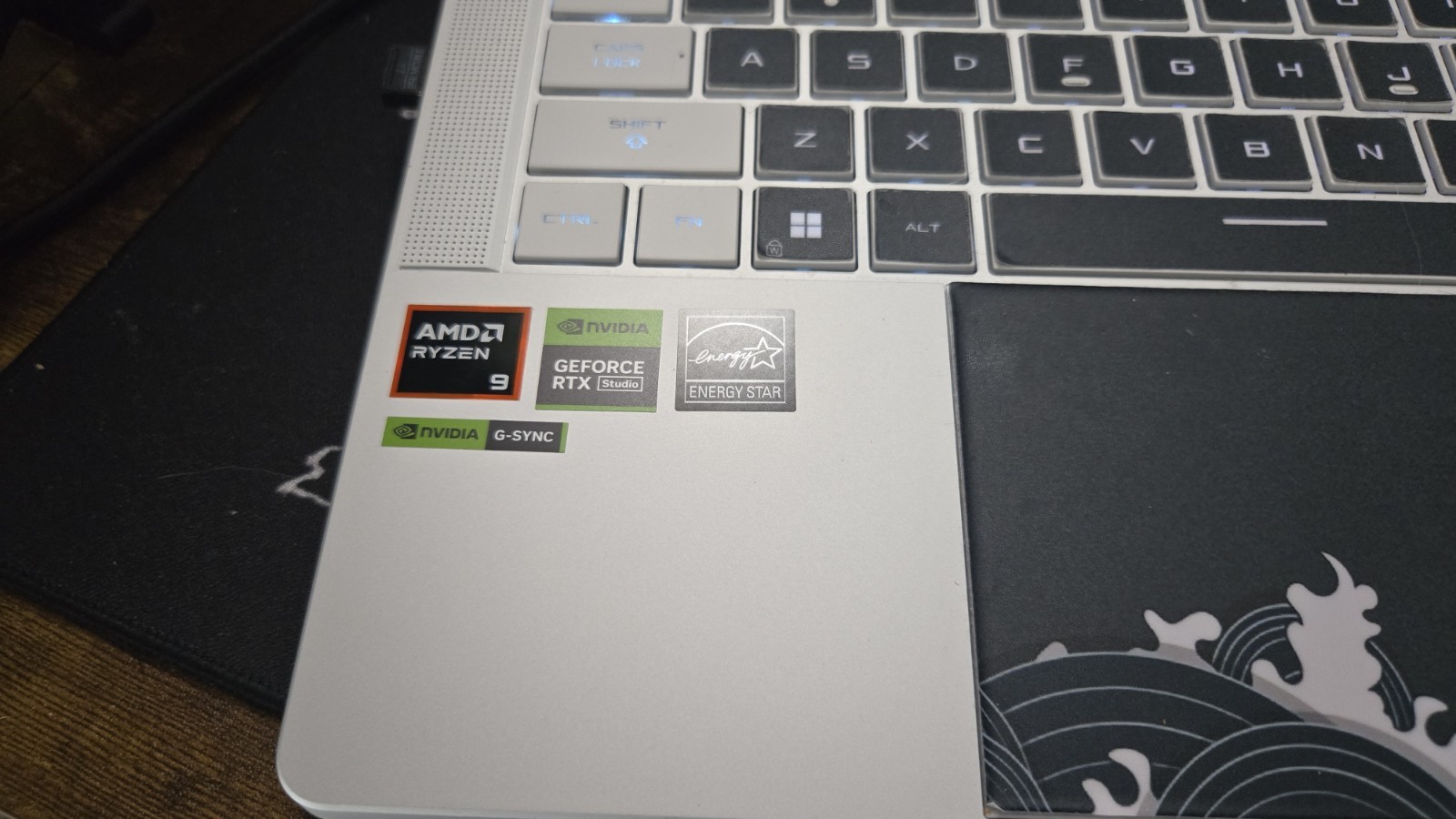 ASUS ROG Zephyrus G14 120Hz OLED Ryzen 9 8945HS 32GB RTX4070 GA403UI + 8TB SSD