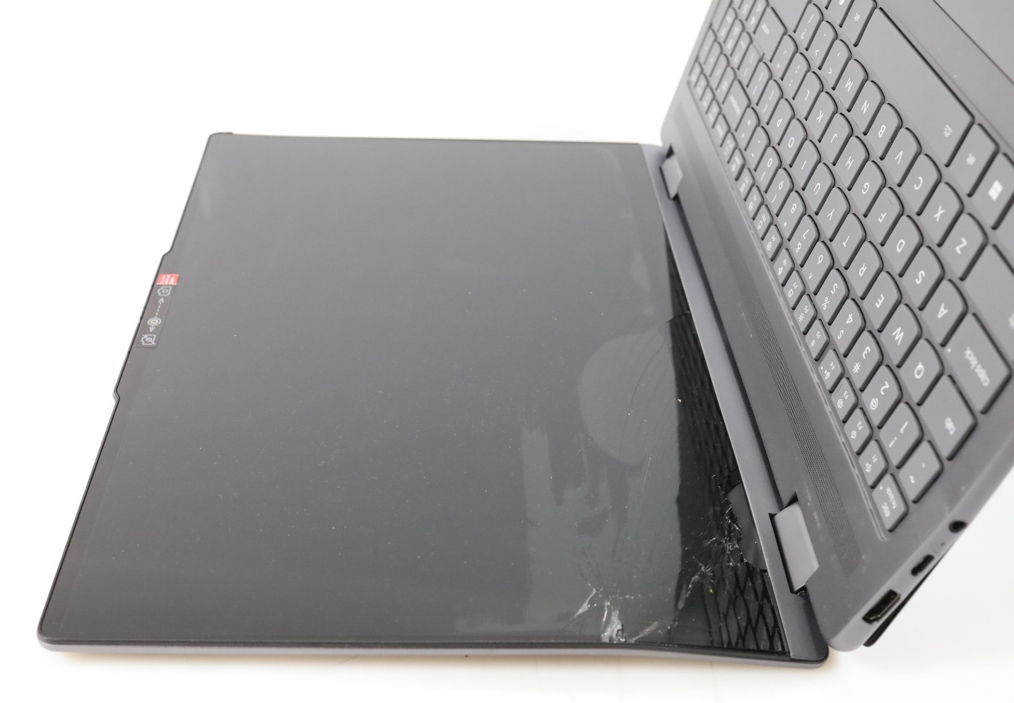 Lenovo Yoga 7 2-in-1 16″ Intel Ultra 5 16GB No HDD Parts Repair