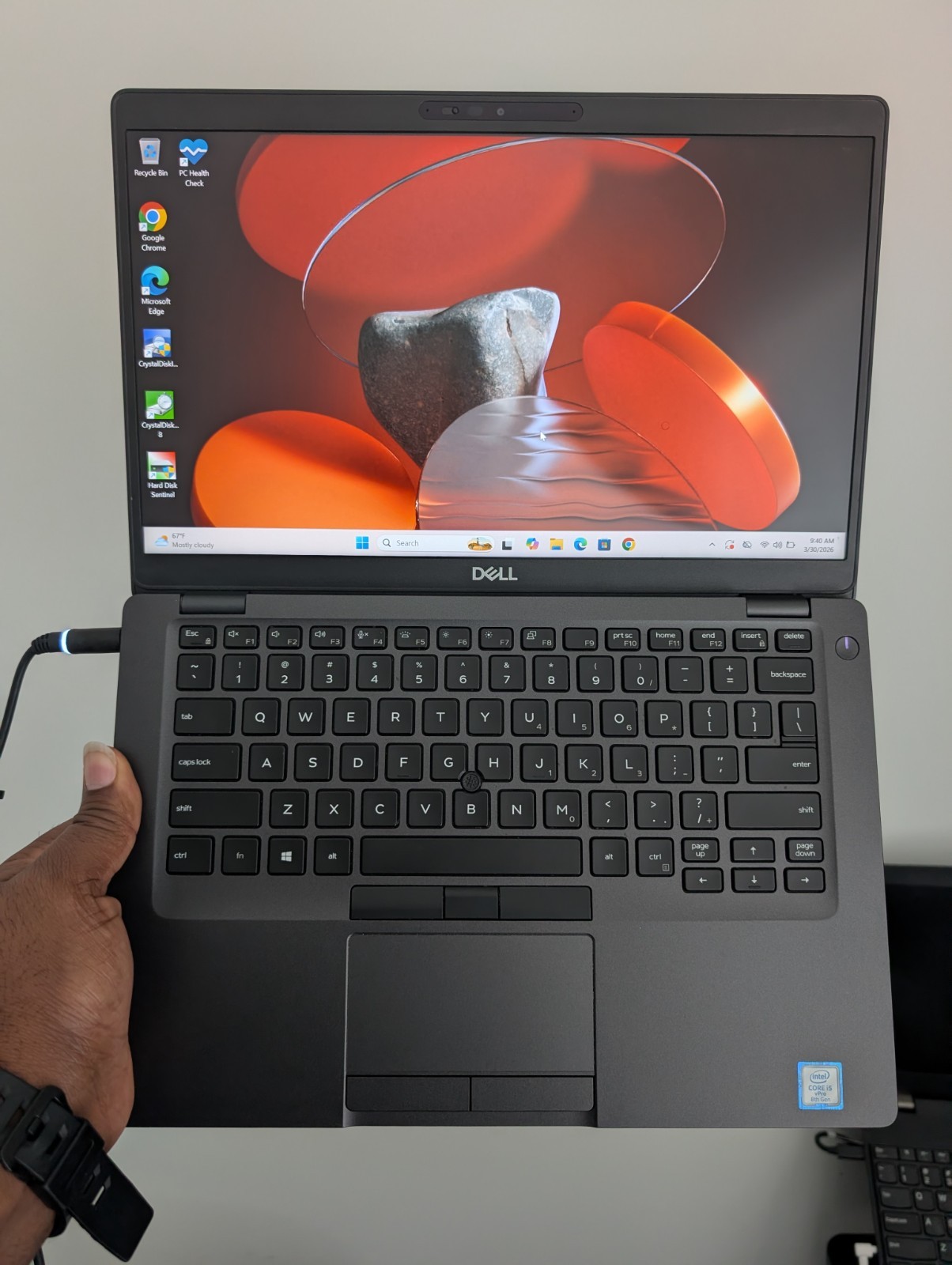 Dell latitude 5400 16gb RAM 256gb SSD Core I5 Win 11 Pro 99% battery health