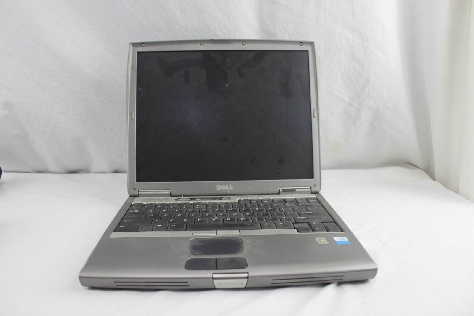 Dell Latitude D600 Laptop + Docking Station + Extra 60GB HDD – Tested Working