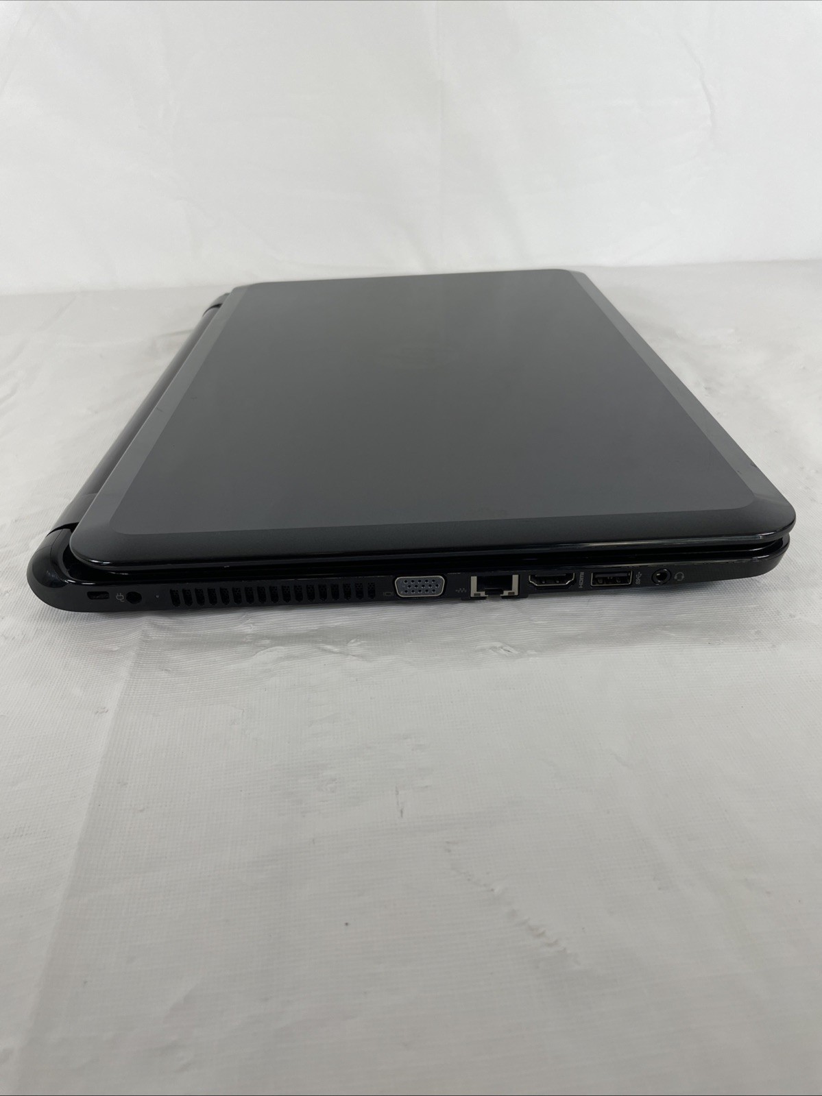 HP 15 Notebook PC Pentium N3530 @ 2.16GHz 4 GB NO HDD NO OS – READ