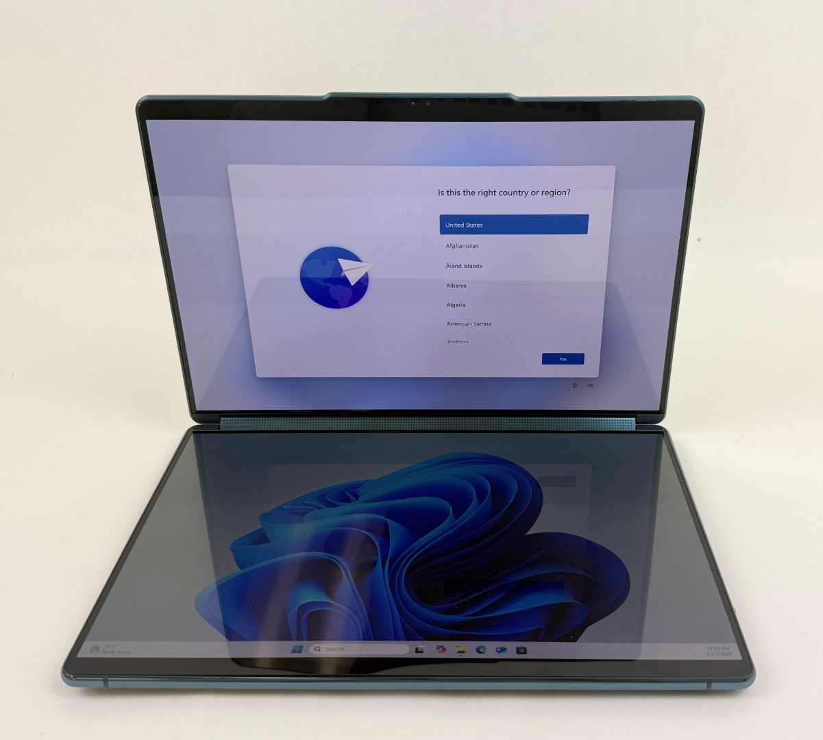 Lenovo Yoga Book 9i 13IRU8 2×13.3″ OLED Dual Touch i7-1355U 16GB 1TB SSD W11H