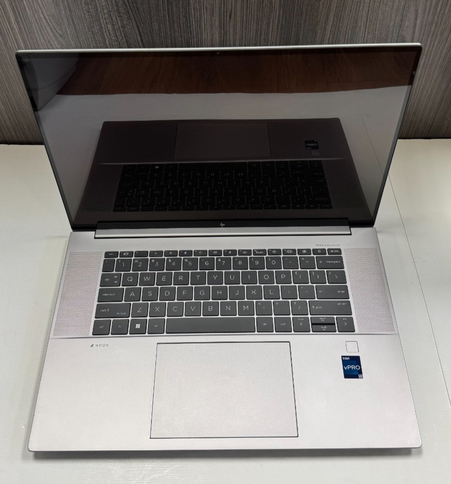 HP ZBook Studio 16 G9 Laptop i7 4K OLED TOUCH 512GB32GB RTX A2000 8GB – Warranty