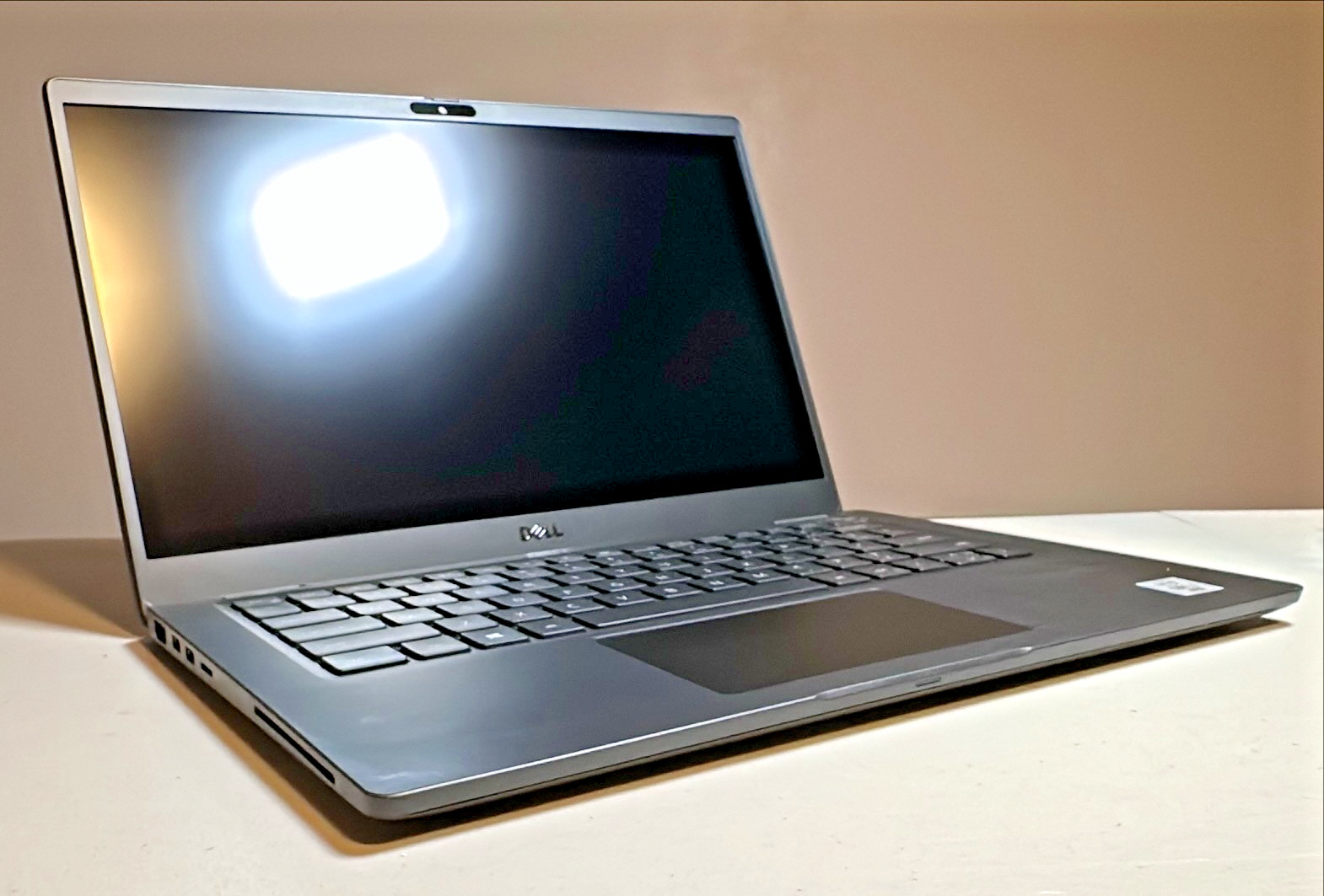 Dell Latitude 7310 13.3″ Intel Core i7-10610U 16GB DDR4 512GB SSD Windows 10/11
