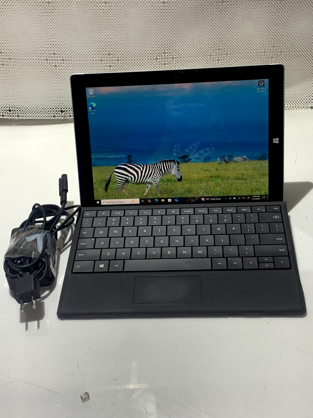 MICROSOFT SURFACE 1645 ATOM X7-Z8700@1.60GHZ 4GB RAM 128GB W10P TOUCH W/AC *QTY