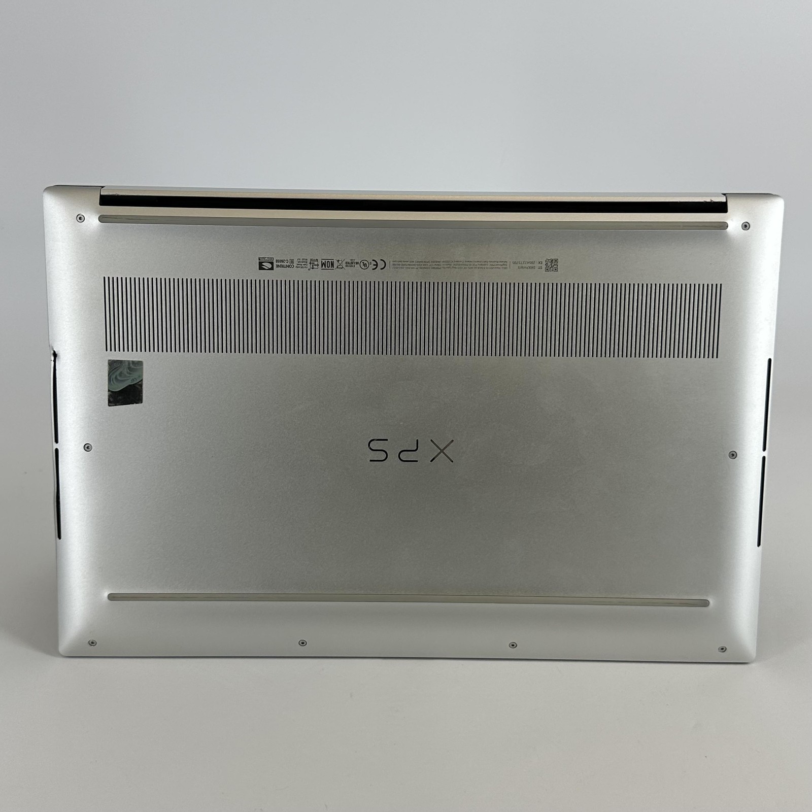 Dell XPS 15 9520 Silver FHD+ 2.5 GHz i9-12900HK 32GB 512GB SSD RTX 3050 Ti