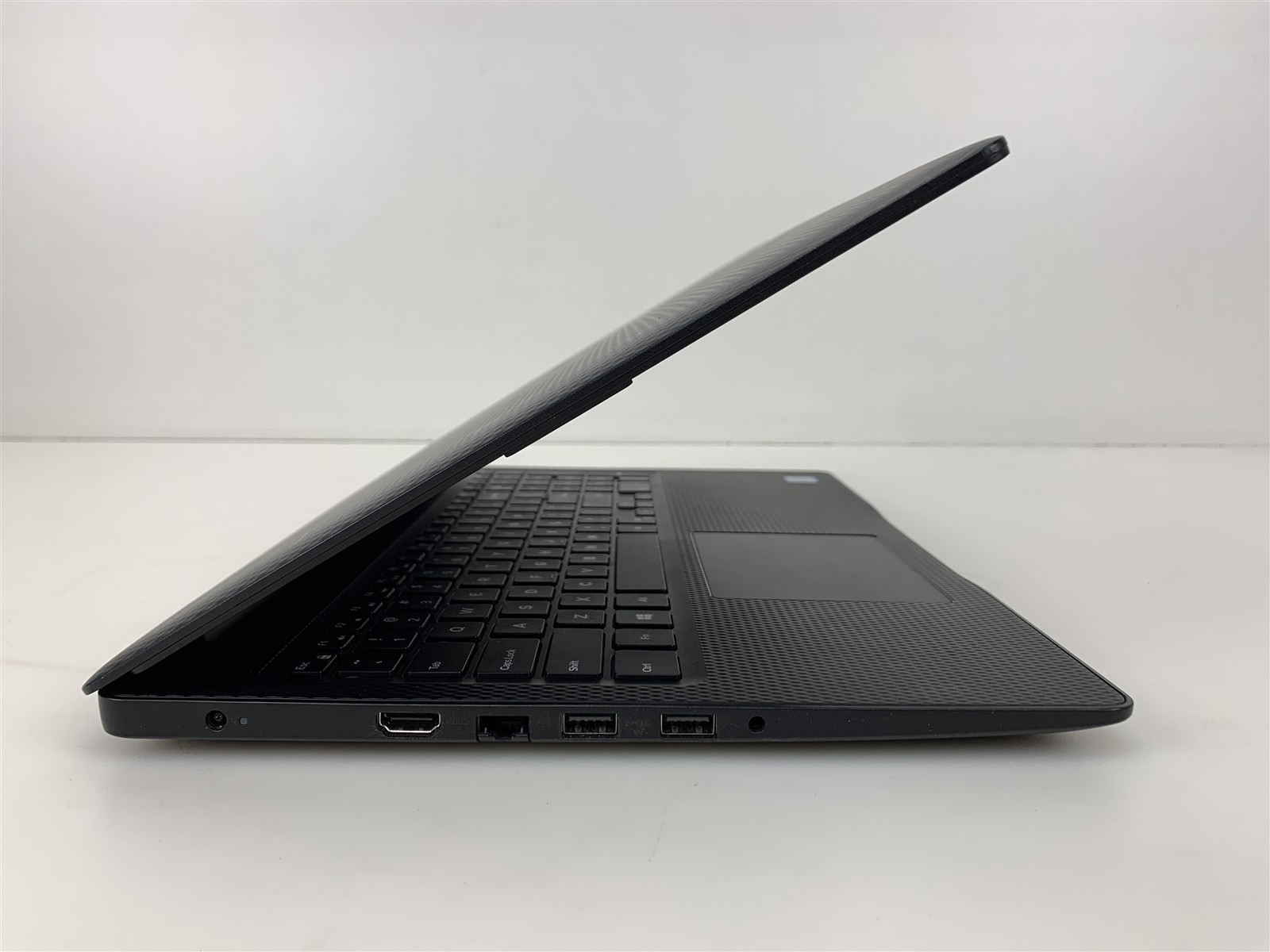 Dell Inspiron 3583 Intel i3-8145U 2.10GHz 8GB RAM 128GB NVMe Win 11 Home 15.5″