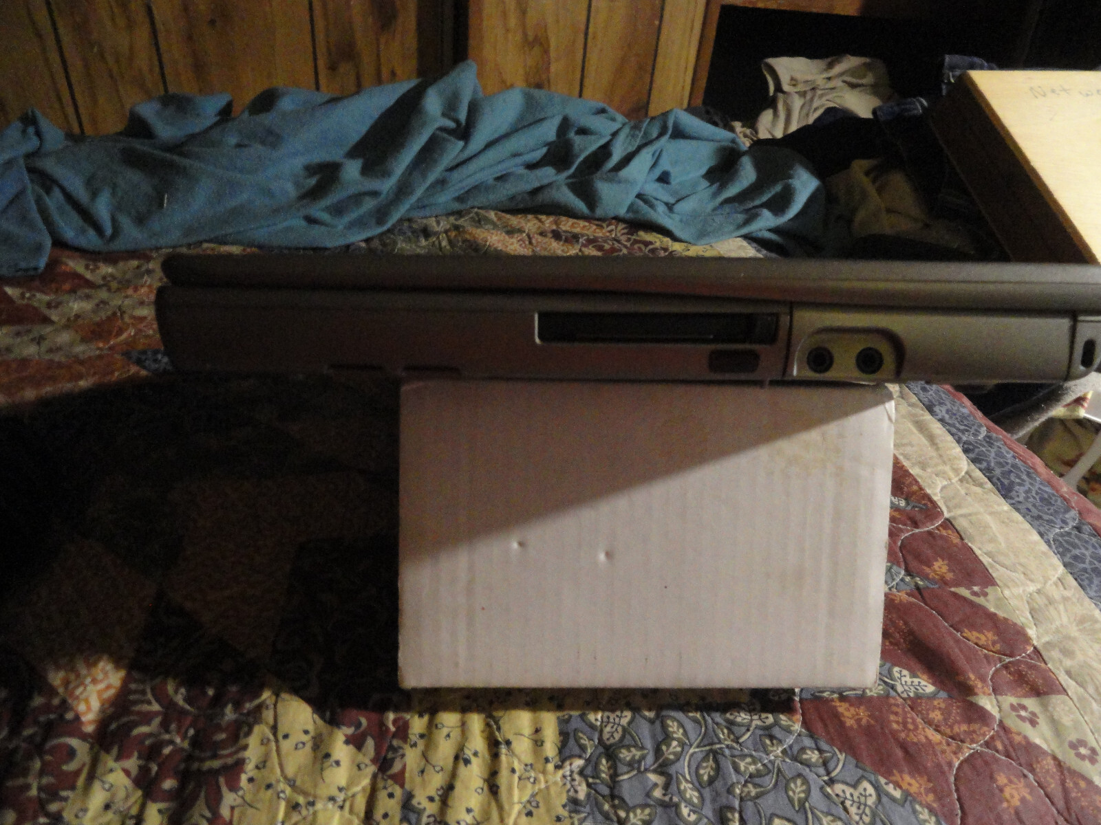 Dell Latitude D600 Celeron M 1.50GHz 80GB HDD 512 MB RAM Windows XP Pro SP3