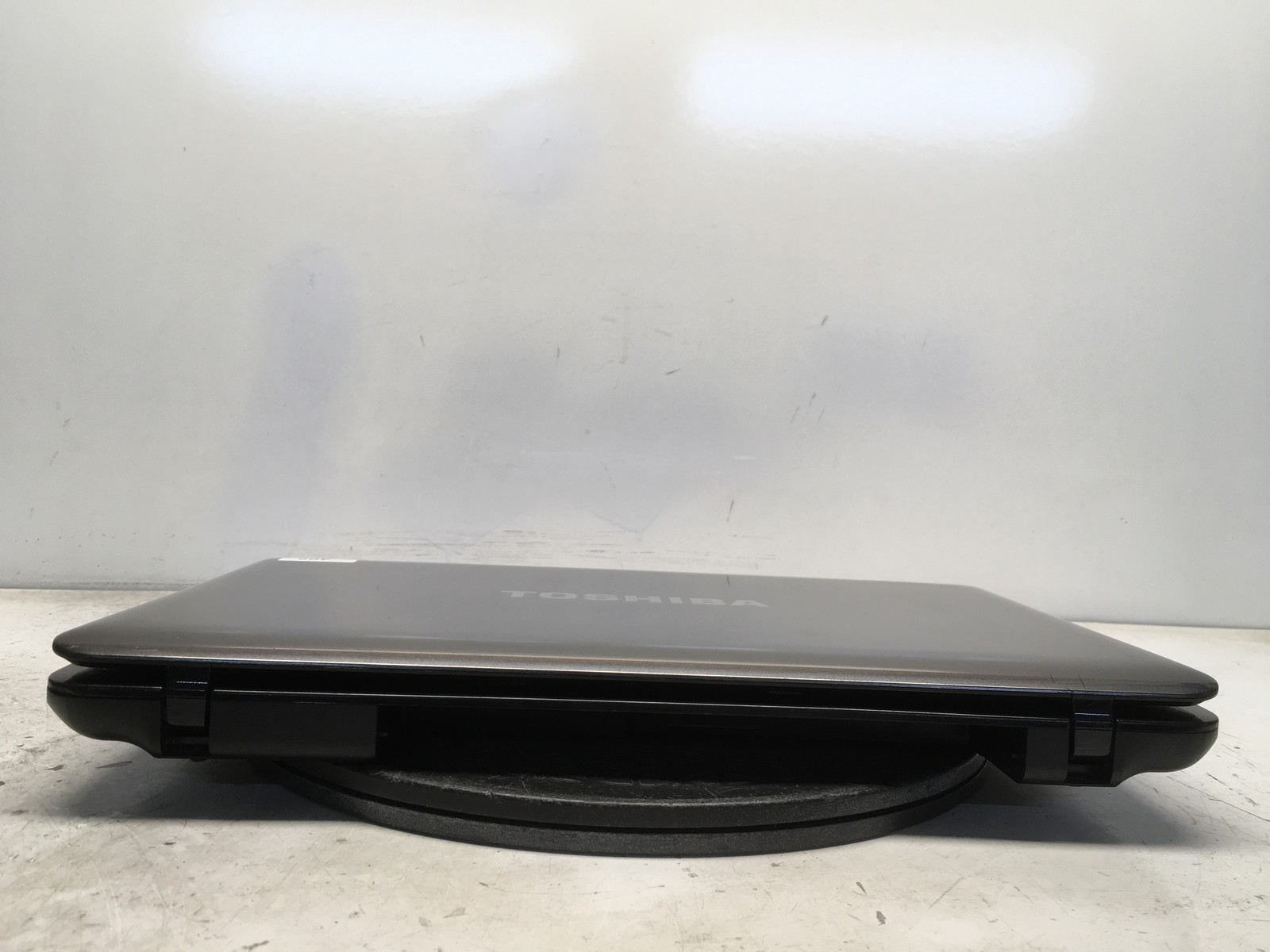Toshiba Satellite L655-S5150 Intel Pentium P6200 2.13GHz 4 GB NO HDD No Batt