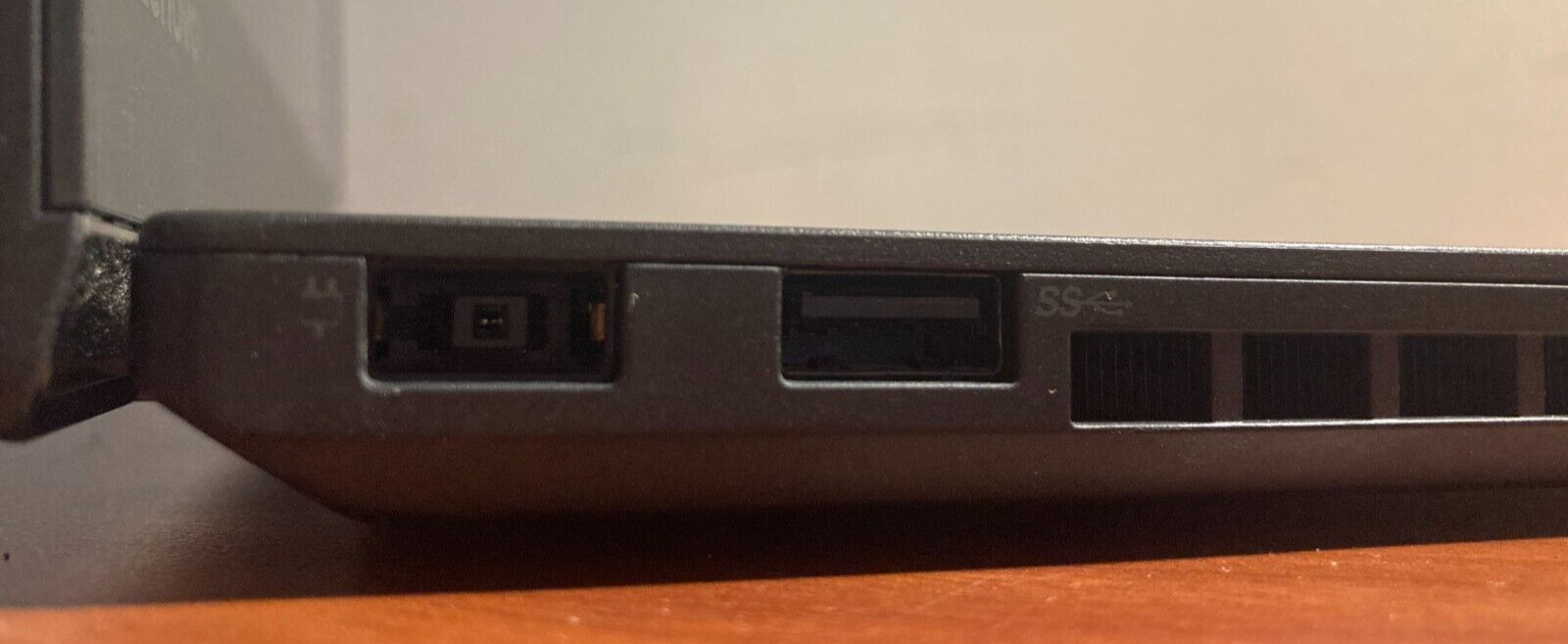Lenovo T460 14.0″ Intel Core i5-6300U 8GB RAM 256GB SSD @2.40GHz, Win10Pro READ*