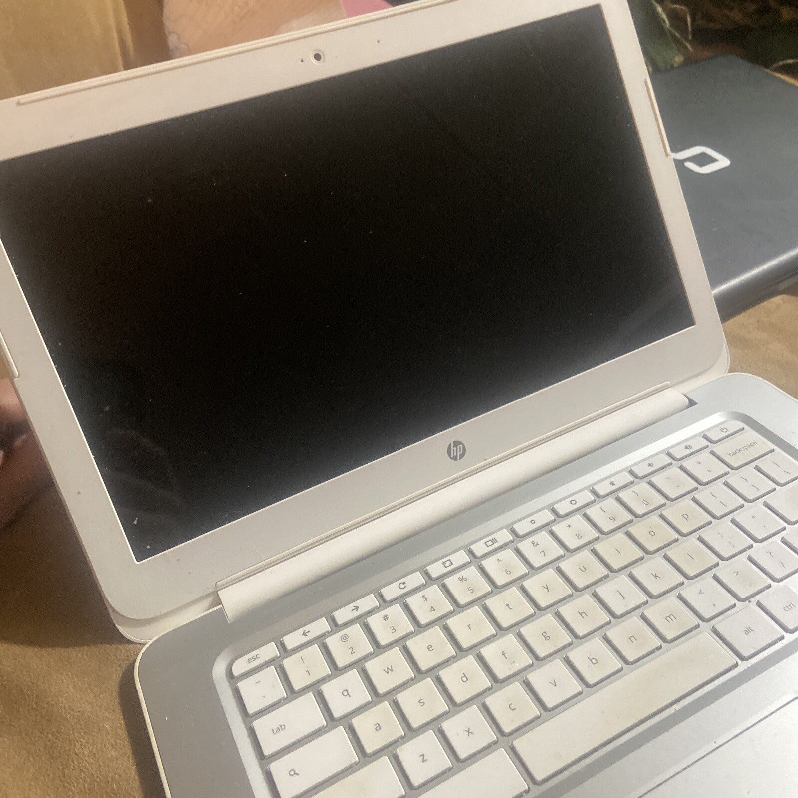 HP Chromebook Laptop Needs Screen Cr3114 Q029wm Parts Repair Read Desc Computer
